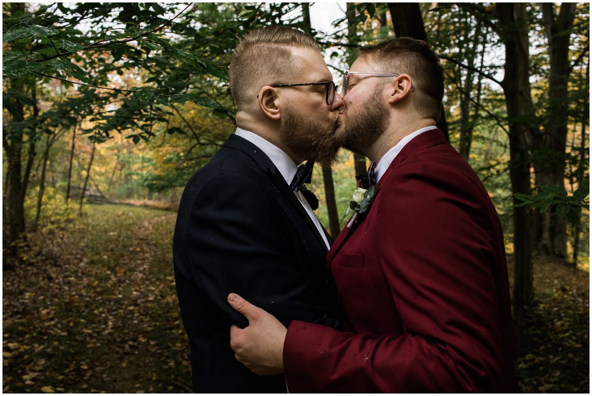 Adam Lowe Photography, Columbus, Ohio, Granville, Wedding, Stylish, Gay, Love, Welsh Hills Inn, Outdoor Wedding